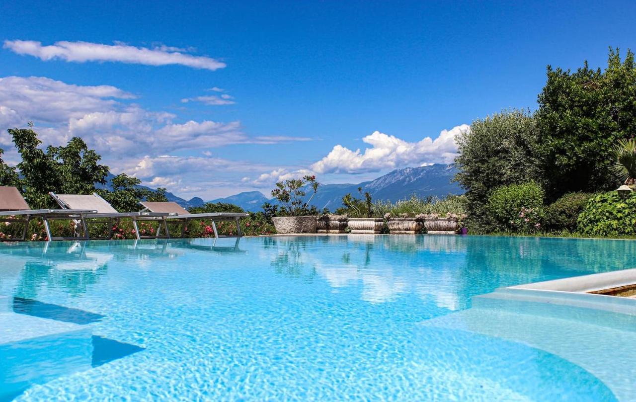 Villa Elena Appartamento In Villa Montinelle Bagian luar foto