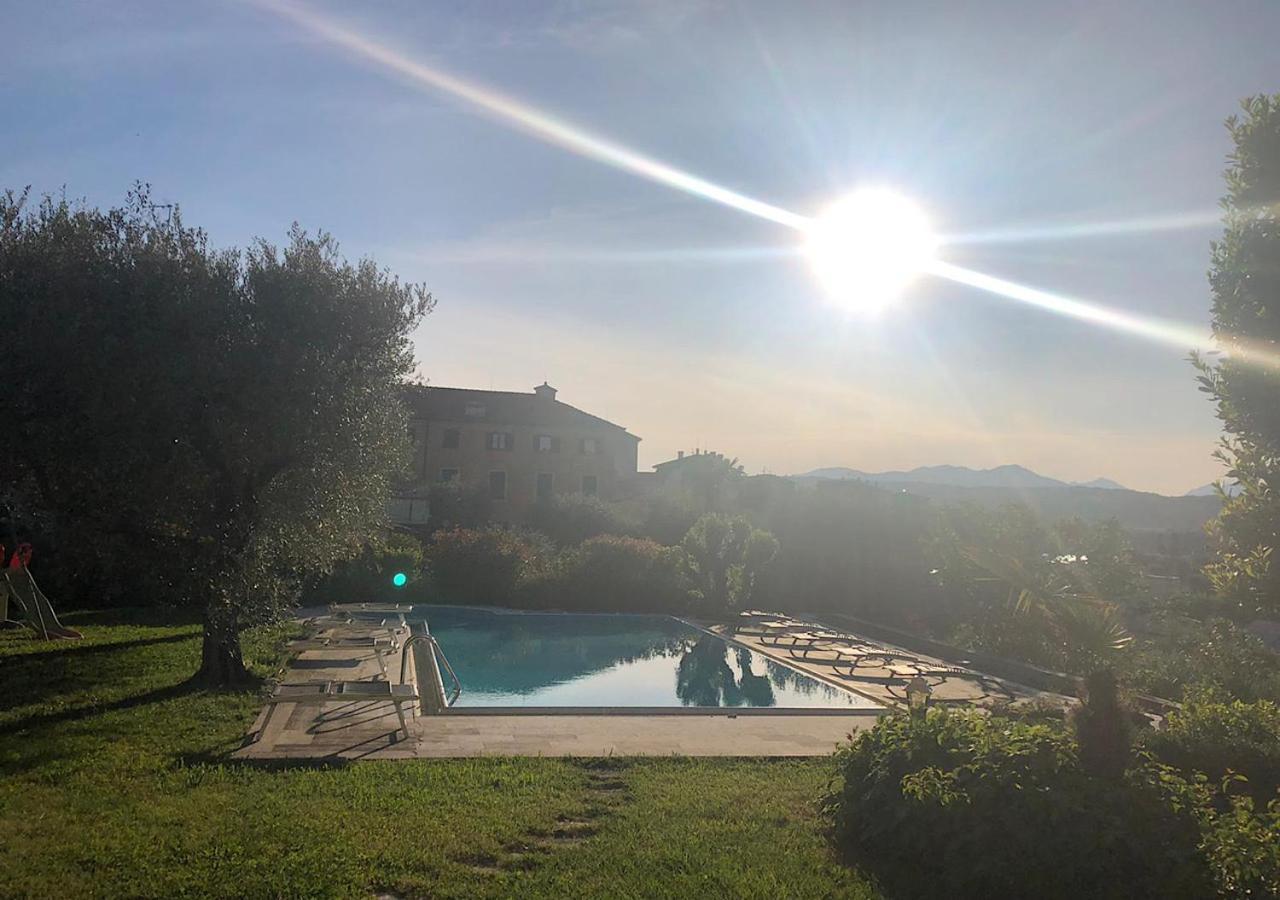 Villa Elena Appartamento In Villa Montinelle Bagian luar foto