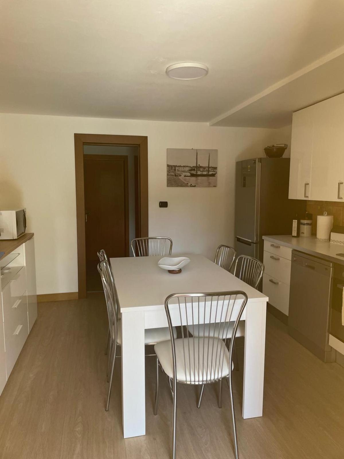 Villa Elena Appartamento In Villa Montinelle Bagian luar foto